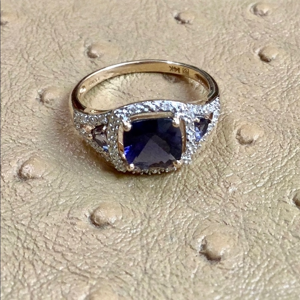 😍14Kt Yellow Gold Iolite Ring😍